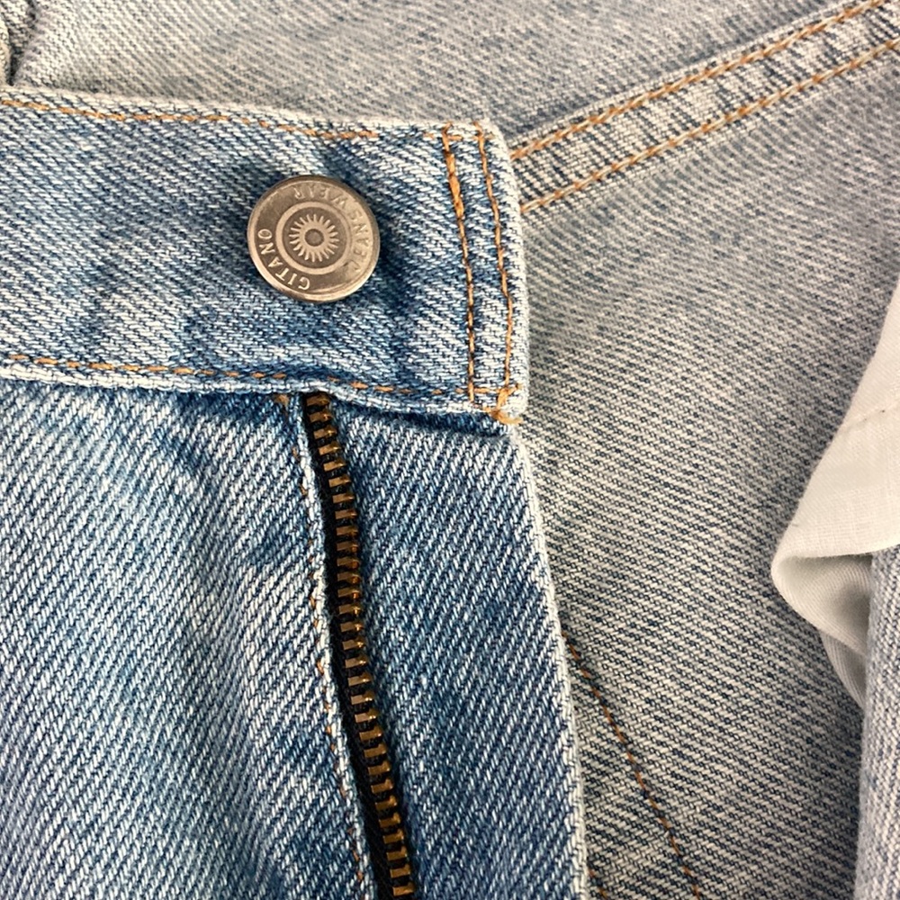 Gitano Denim Jean shorts. Size 18W. Front and rear pockets. - Picture 2 of 6